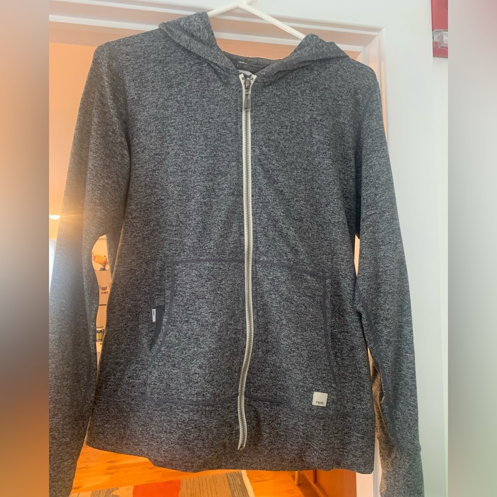 Vuori sweatshirt